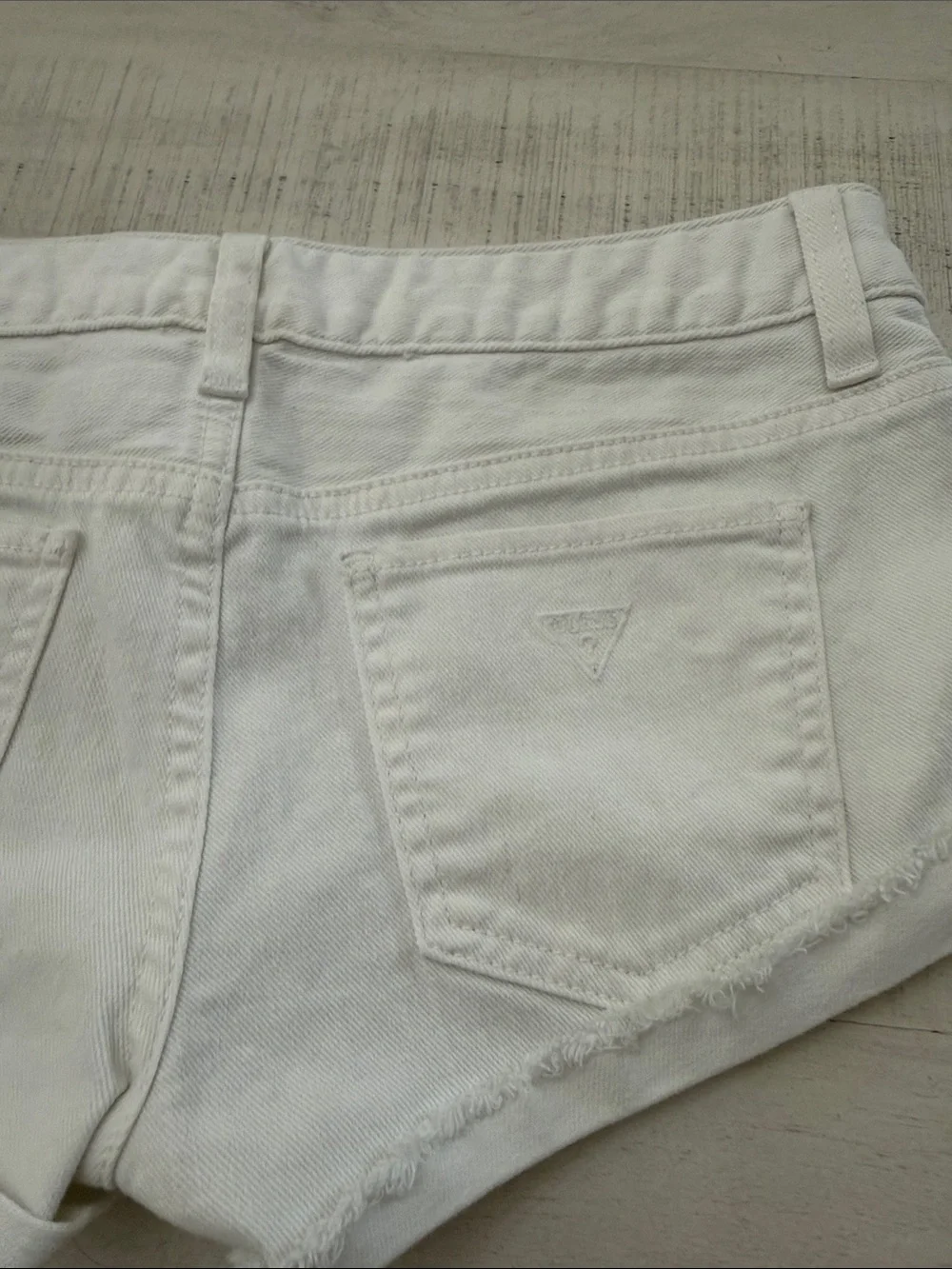 Guess White Denim Low-Rise Jean Shorts - Picture 3 of 4
